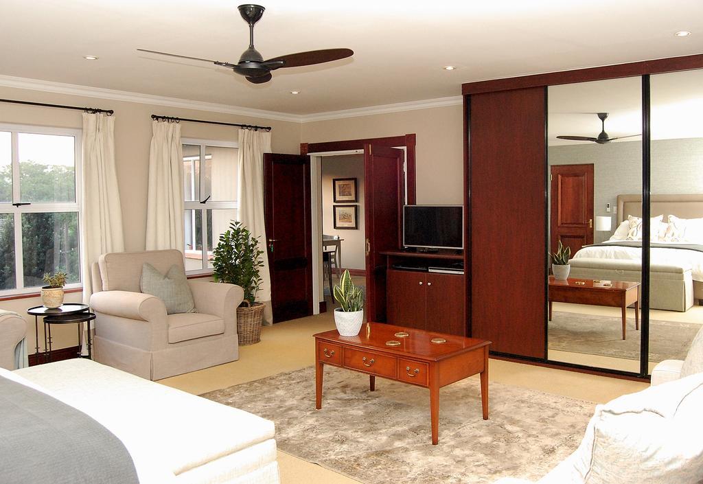 Wild Olive Executive Suite Joanesburgo Exterior foto