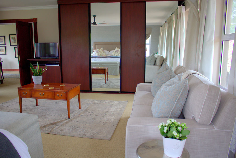 Wild Olive Executive Suite Joanesburgo Exterior foto